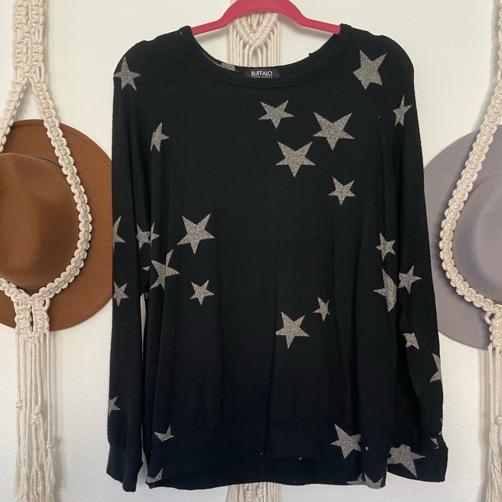 Buffalo Star sweater size M